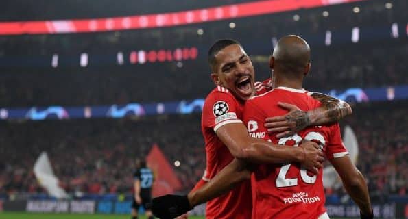 goal celebration Benfica